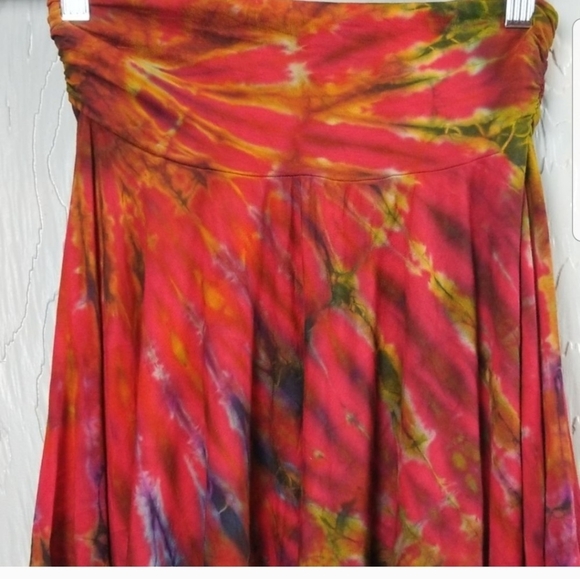 Red tye dye skirt - Picture 2 of 4